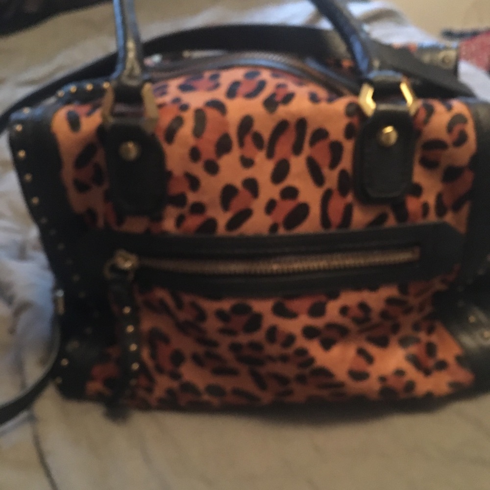 Yany Leopard Learher Purse